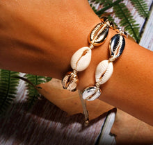 Load image into Gallery viewer, Shell bracelet in gold